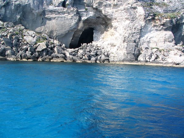 イタリア共和国　ファヴィニャーナ島