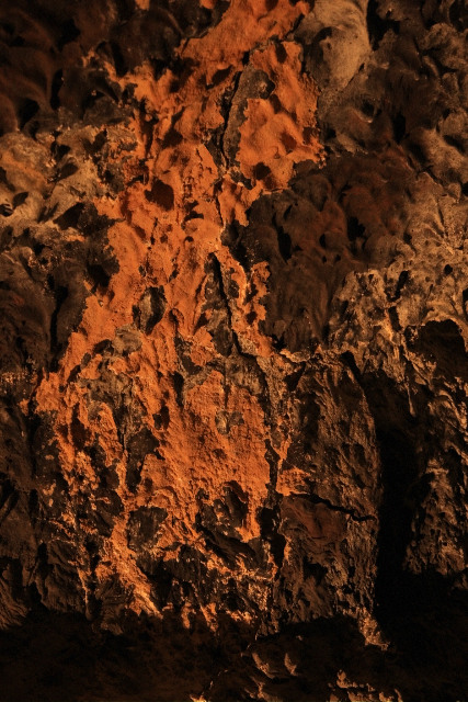 カナリア諸島　ランサローテ島　火山トンネル